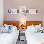 Chinese Suite With Freepark - 28 Night Stay